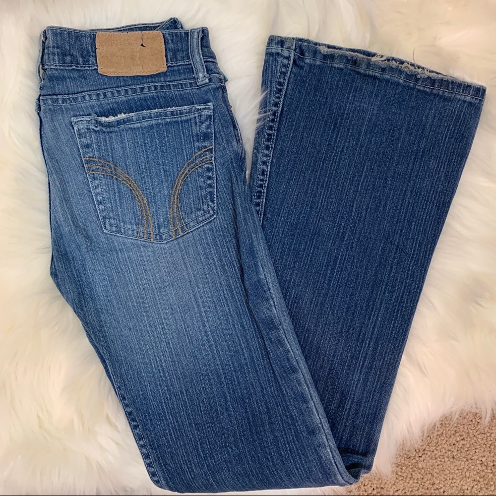 2️⃣/2️⃣0️⃣Hollister medium wash super flare jeans